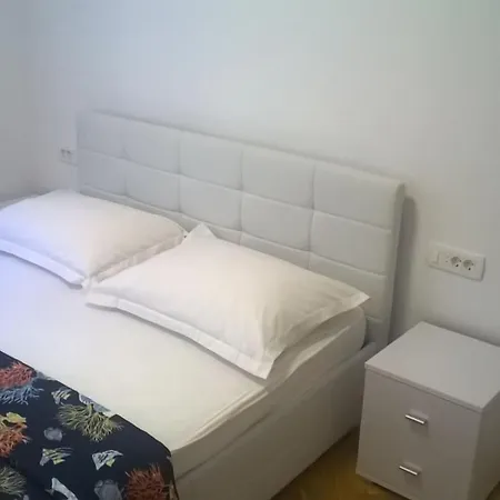 Two-bedroom Near Znjan With Parking Space