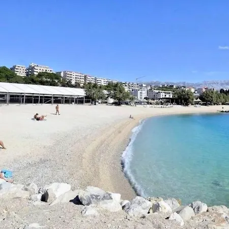 Lägenhet Near Trstenik With Secure Parking Split