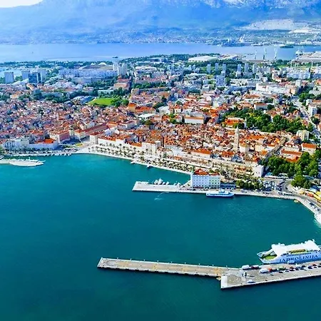 Near Trstenik With Secure Parking Split