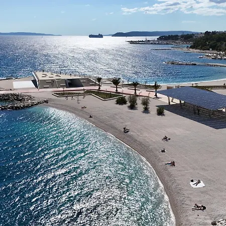 Appartement Near Trstenik With Secure Parking